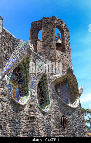 Krypta Colonia Güell von Antoni Gaudi, Barcelona, Katalonien, Spanien Stockfoto