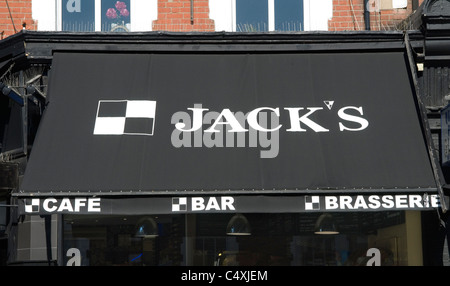 Buchsen-Café-Bar-Brasserie. Salusbury Road Queens Park London North West London UK Stockfoto