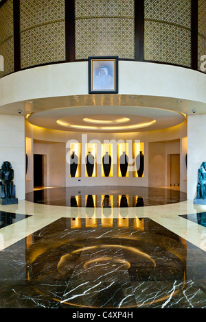 Das Interieur des Hotels Raffles Dubai in Dubai, Vereinigte ... Das Interieur des Hotels Raffles Dubai in Dubai, Vereinigte ...