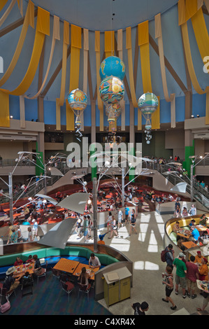 Epcot Themenpark und Center-Lake Buena Vista-Orlando-Florida Sunshine Seasons Food-Court im Inneren des Pavillons Land Stockfoto