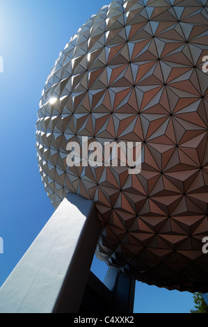 Raumschiff Erde geodätische Kugel im Epcot Themenpark und Center in Walt Disney World Resort Lake Buena Vista (Orlando), Florida Stockfoto