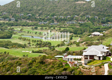 Golfplatz im Canouan Estate Resort & Villas in Carenage Bay, Canouan Island, St. Vincent & die Grenadinen. Stockfoto