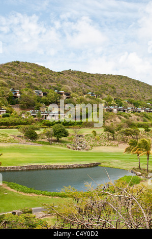 Golfplatz im Canouan Estate Resort & Villas in Carenage Bay, Canouan Island, St. Vincent & die Grenadinen. Stockfoto