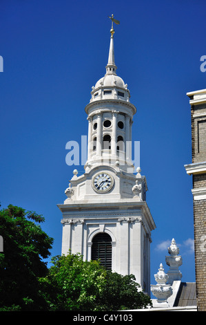 Turm der Pfarrkirche St. Alfege, High Street, Greenwich, London Borough of Greenwich, Greater London, England, Vereinigtes Königreich Stockfoto