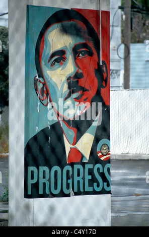 Obama-Plakat verunstaltet während 2008 Kampagne unter Autobahn in San Francisco Stockfoto