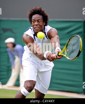 GAEL MONFILS Frankreich WIMBLEDON LAWN TENNIS CLUB WIMBLEDON ENGLAND 20. Juni 2011 Stockfoto