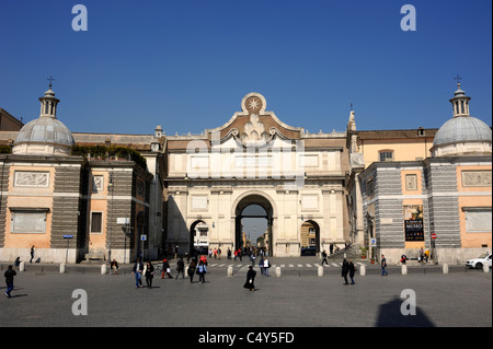 Italien, Rom, Piazza del Popolo, Porta del Popolo Stockfoto