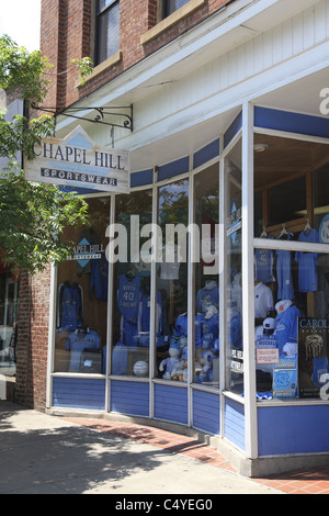 Franklin Street Shop Verkauf von UNC-Herren Basketball-Tar Heels Erinnerungsstücke, Chapel Hill, North Carolina, USA Stockfoto