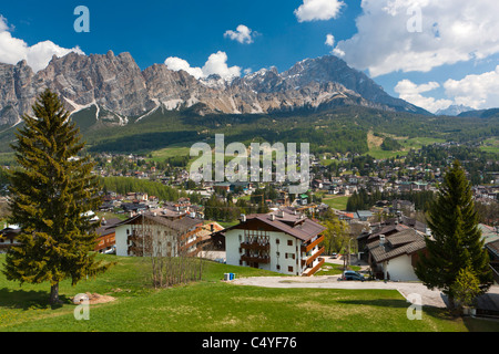 Cortina d ' Ampezzo in Richtung Pomagagnon und Monte Cristallo, Vento, Dolomiten, Italien, Europa Stockfoto