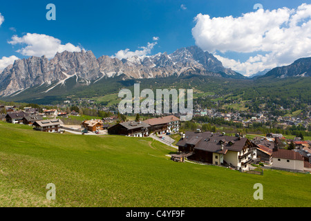 Cortina d ' Ampezzo in Richtung Pomagagnon und Monte Cristallo, Vento, Dolomiten, Italien, Europa Stockfoto