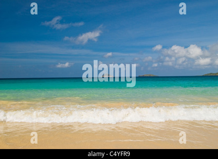 Strand und dem Pazifischen Ozean von Floreana Insel der Galapagos Inseln Ecuador Stockfoto