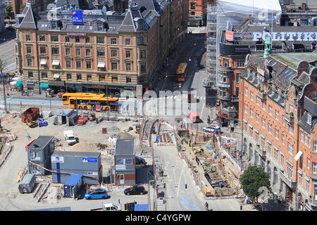 Die Gebäude von New City Kreis Metrolinie ist es ist unterwegs in die Stadt Copenhagen. Luftbild von der Baustelle. Stockfoto