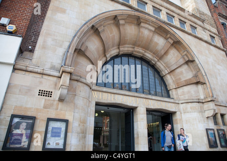 Haupteingang der Whitechapel Art Gallery, London Stockfoto