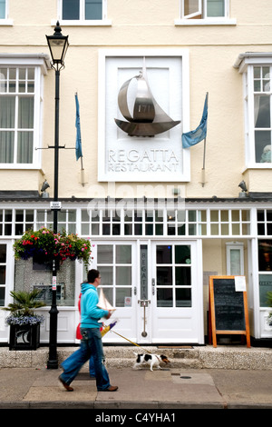 Die Regatta-Restaurant in der High Street, Aldeburgh Suffolk UK Stockfoto