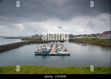 Die Bootsliegeplätze am Hafen von Hamnavoe, Shetland-Inseln.  SCO 7369 Stockfoto