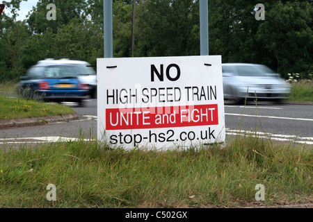 Ein "No High Speed Train" Plakat am Straßenrand in der Nähe von Napton, Warwickshire. Stockfoto