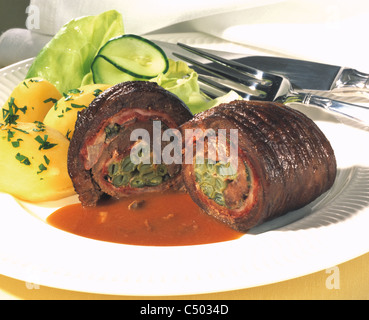 Rindsroulade mit grünen Bohnen Stockfoto