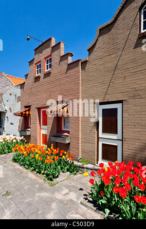 Architektur und Geschäfte der niederländischen Dorf Touristenattraktion in Holland, Michigan, USA. Stockfoto