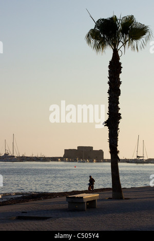 Sonnenuntergang über dem Meer bei Pafos-Zypern Stockfoto