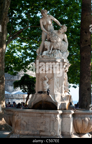 Brunnen auf Brsalje Terrasse, Dubrovnik, Kroatien Stockfoto