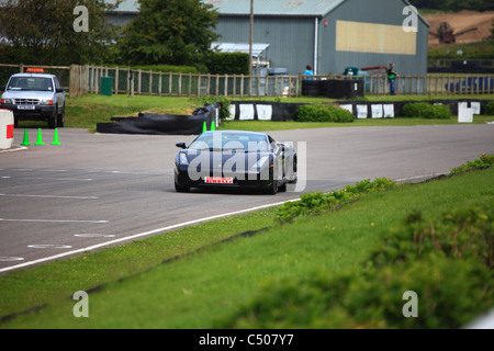 Goodwood Curcuit, der historischen Rennsport-Veranstaltungsort in der Nähe von Chichester in West Sussex. Stockfoto