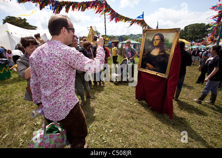 Fancy Dress Mona Lisa, Glastonbury Festival 2011 Stockfoto