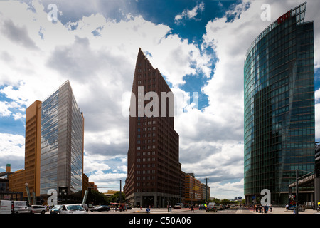 Blick auf das Beisheim Center am Potsdamer Platz und Sony Center in Berlin, Deutschland Stockfoto