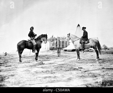 General Custer, George Armstrong Custer und General Alfred Pleasonton auf dem Pferderücken] Stockfoto
