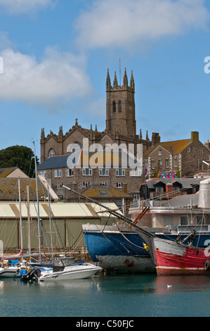 St. Marys Kirche und Penzance Hafen Stockfoto