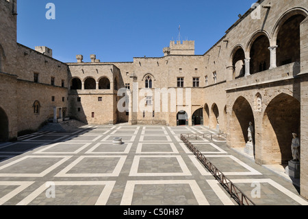 Rhodos. Dodekanes-Inseln. Griechenland. Innenhof der Palast der Großmeister, Altstadt, Rhodos Stadt. Stockfoto