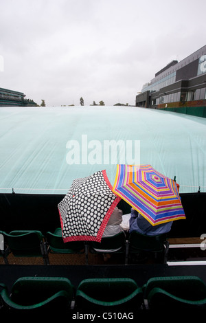 Regen Sie auf die Wimbledon Tennis Championships 2011, All England Club London Vorort von Wimbledon. Vereinigte Kingdom.Photo:Jeff Gilbert Stockfoto