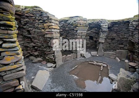 Das Innere der Jarlshof Eisenzeit Steuerhaus, Shetland-Inseln.  SCO 7396 Stockfoto