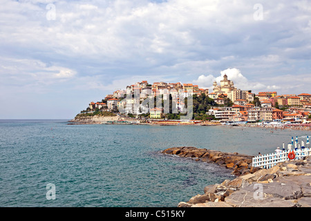 Mit Blick auf die alte Stadt von Porto Maurizio - Imperia Stockfoto