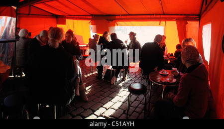 Panorama Helsinki Hafen offenen Markt Imbiss snack café Stockfoto