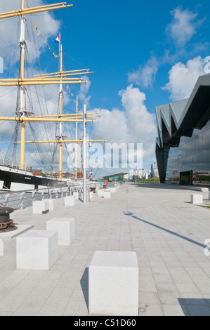 SV Glenlee festgemacht neben Riverside Museum Museum für Verkehr und Reisen Yorkhill Kai von Govan Glasgow Schottland Stockfoto