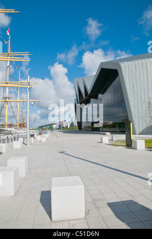 SV Glenlee festgemacht neben Riverside Museum Museum für Verkehr und Reisen Yorkhill Kai von Govan Glasgow Schottland Stockfoto