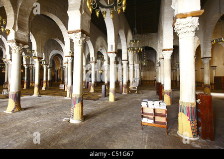 Afrika, Tunesien, Kairouan, innere große Moschee Okba, Betsaal Stockfoto
