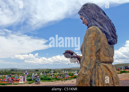 Skulptur von Sacajawea, die zwei Jahre lang als Leitfaden für die historischen Lewis und Clark Expedition gehandelt. Stockfoto