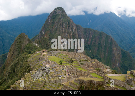 Ruinen von Machu Picchu in den peruanischen Anden Stockfoto