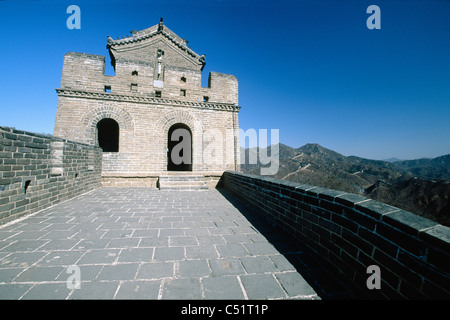 Nahaufnahme eines Wachturms auf der chinesischen Mauer Badaling, China Stockfoto