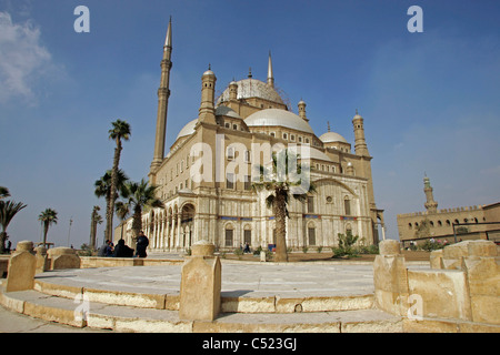 Die Moschee von Mohammed Ali, auch bekannt als die Alabaster-Moschee auf der Zitadelle in Kairo, Ägypten Stockfoto