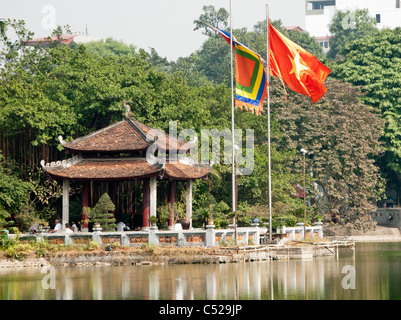 Ngoc Son Tempel auf einer Insel im Hoan-Kiem-See, Hanoi, Vietnam Stockfoto