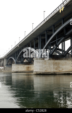 Blick auf die Wettsteinbrücke und den Rhein, Basel Stockfoto