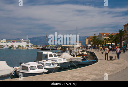 Porat das Hafengebiet Supetar auf der Insel Brac in Dalmatien Kroatien Europa Stockfoto