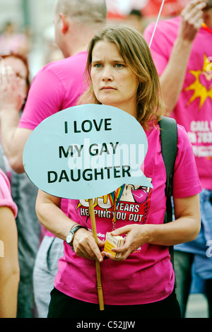 Bunten Charakteren, die Teilnahme an der Londoner Gay-Pride-41 Jahre. Jubiläums-Parade - London 2.. Juli 2011 Stockfoto