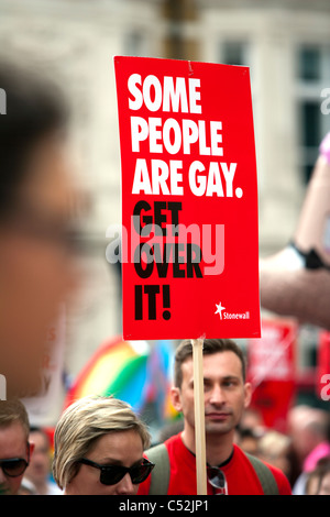 Bunten Charakteren, die Teilnahme an der Londoner Gay-Pride-41 Jahre. Jubiläums-Parade - London 2.. Juli 2011 Stockfoto