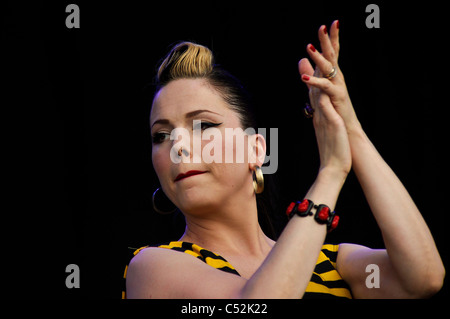 Imelda May erklingt in The Hop Farm Music Festival, Hop Farm, Kent auf Sonntag, 3. Juli 2011. Personen im Bild: Imelda May (I Stockfoto