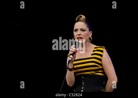 Imelda May erklingt in The Hop Farm Music Festival, Hop Farm, Kent auf Sonntag, 3. Juli 2011. Personen im Bild: Imelda May (I Stockfoto