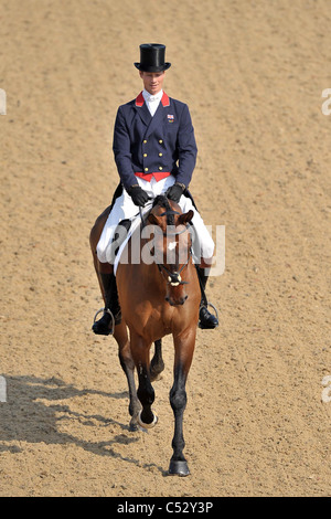 William Fox-Pitt Reiten Gaucho (Großbritannien). Dressur. Greenwich Park Eventing Invitational. London bereitet Serie. London Stockfoto