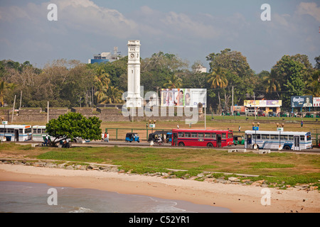 Clock Tower und Bushaltestelle in Matara, Sri Lanka, Asien Stockfoto